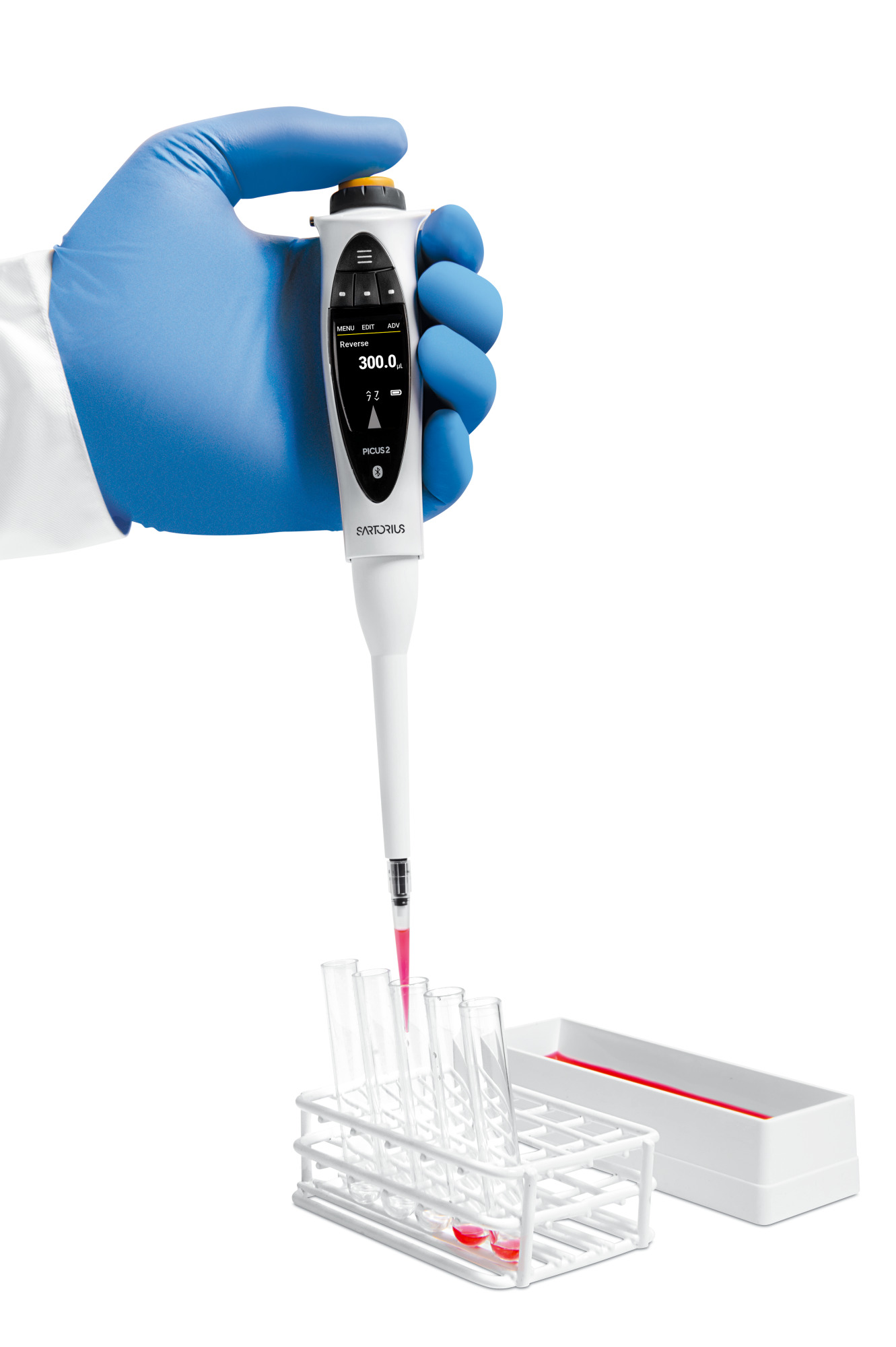 Pipetting with Picus 2 pipette